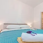 Lanterna & Vendégház 3*