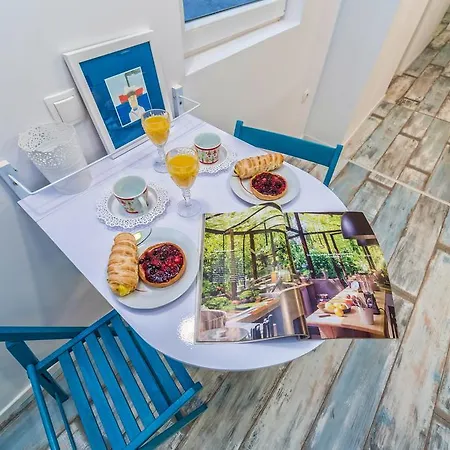 Lanterna & Guest house 3*