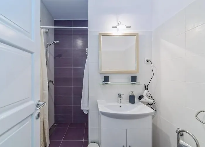 Lanterna & Gostinjska kuća Zadar