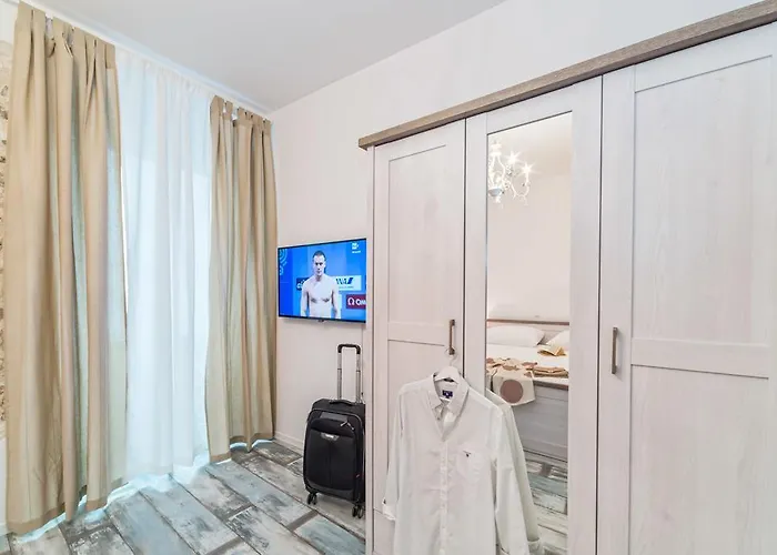 Lanterna & Гостевой дом 3*
