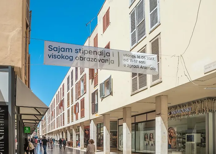 Gostinjska kuća Lanterna &