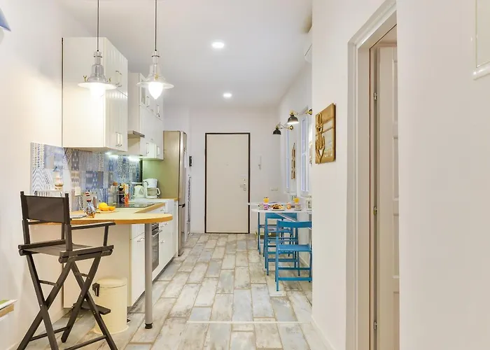 Lanterna & Gostinjska kuća 3*