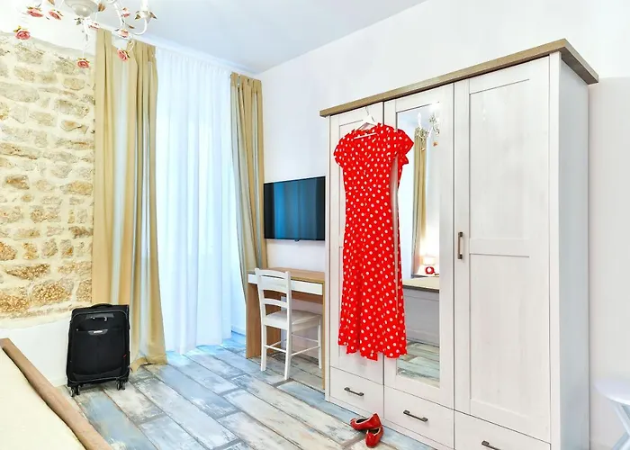 Lanterna & Gostinjska kuća Zadar